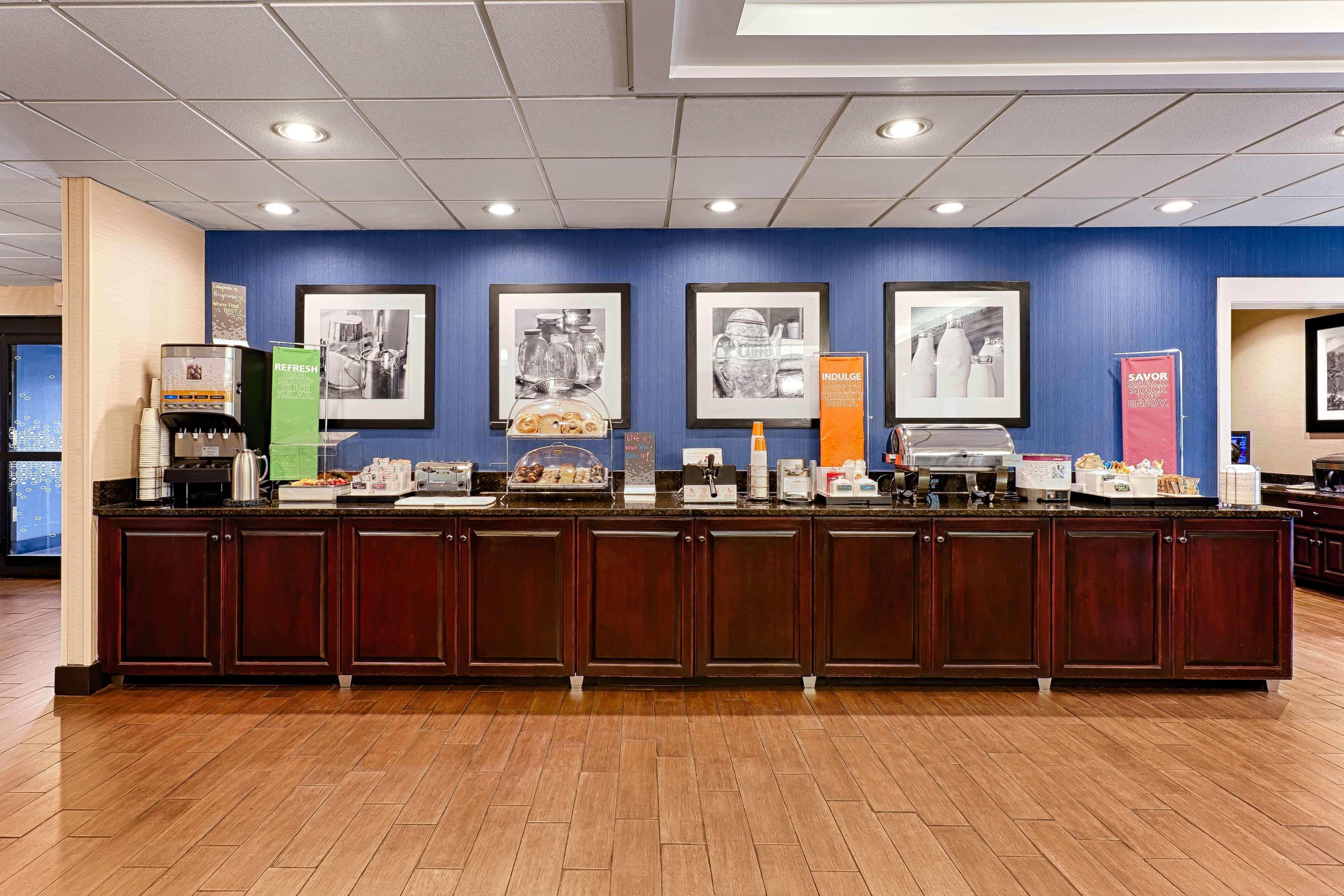 Hampton Inn Morganton Buitenkant foto